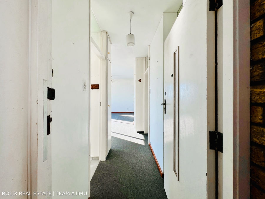 2 Bedroom Property for Sale in Wynberg Western Cape